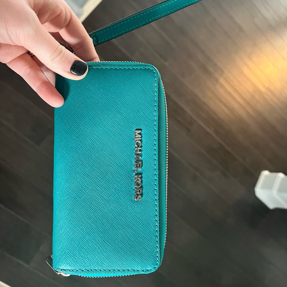 Michael Kors wristlet